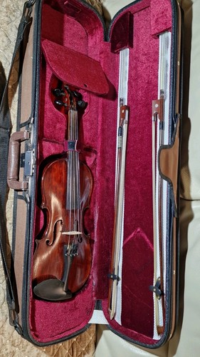 Antico vecchio violino tedesco